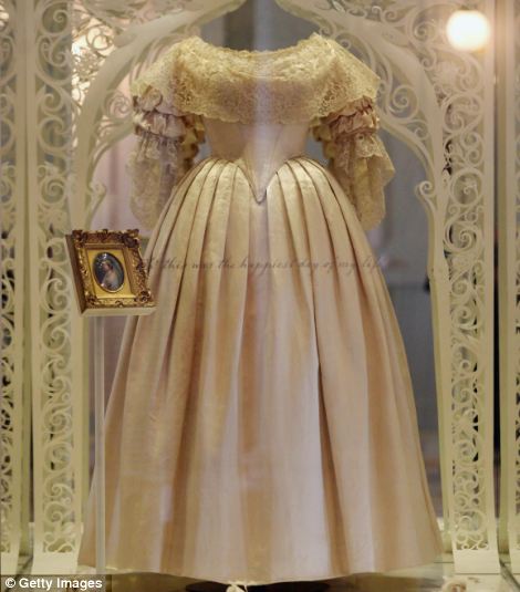 Queen Victoria 39s wedding dress